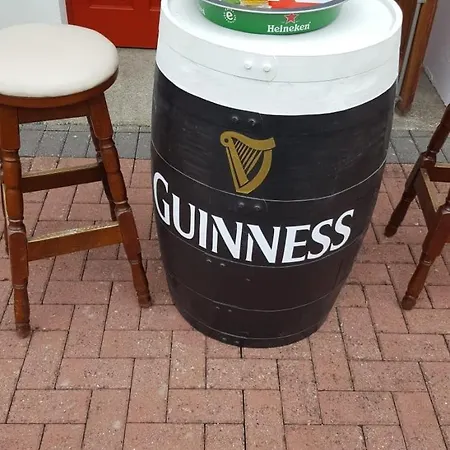 Connollys Doohamlet Castleblayney 3*