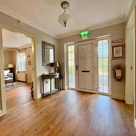 Connollys Doohamlet Castleblayney 3*